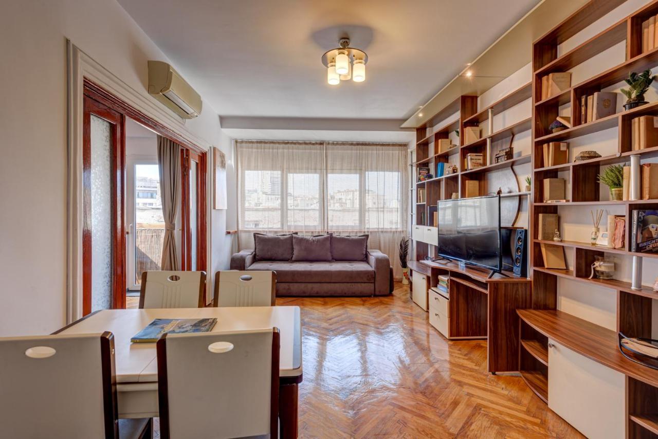 Old Town Home Library Бухарест Экстерьер фото
